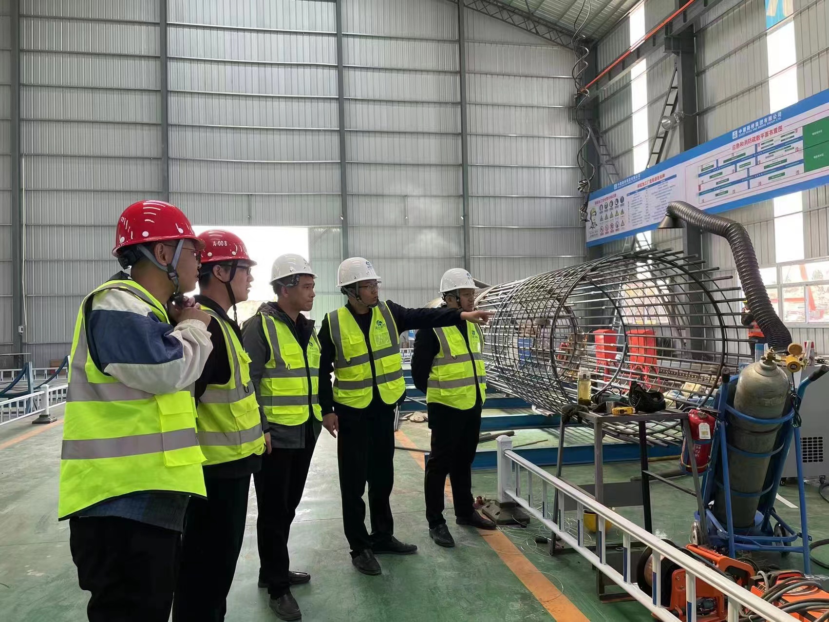 1680919153874364.jpg 879dea4ffb636fa42a4d8fbd6e30816.jpg