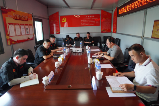 1722499160186614.png 八一节期间总经理窦世昌、工会主席秦海军到实业公司慰问退役军人干部职工32.png